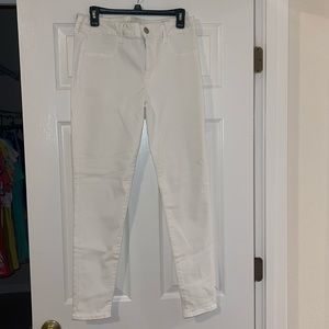 Brand New! American Eagle size 12 white skinny jeans